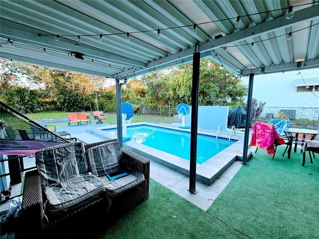 6220 SW 26th Street, sold in Miami Gardens Estates Sec, Miramar, FL