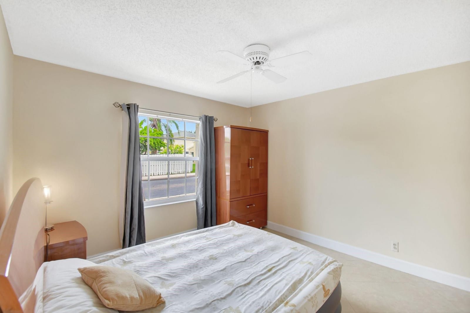 134 E Riverbend Drive, Sunrise, FL 33326 photo 18