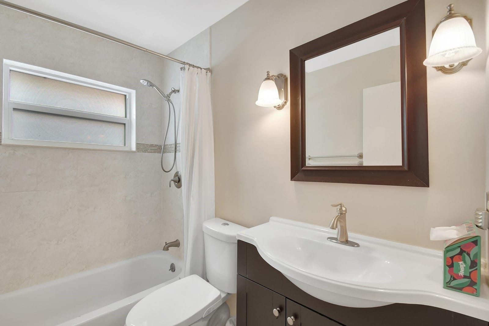 134 E Riverbend Drive, Sunrise, FL 33326 photo 19