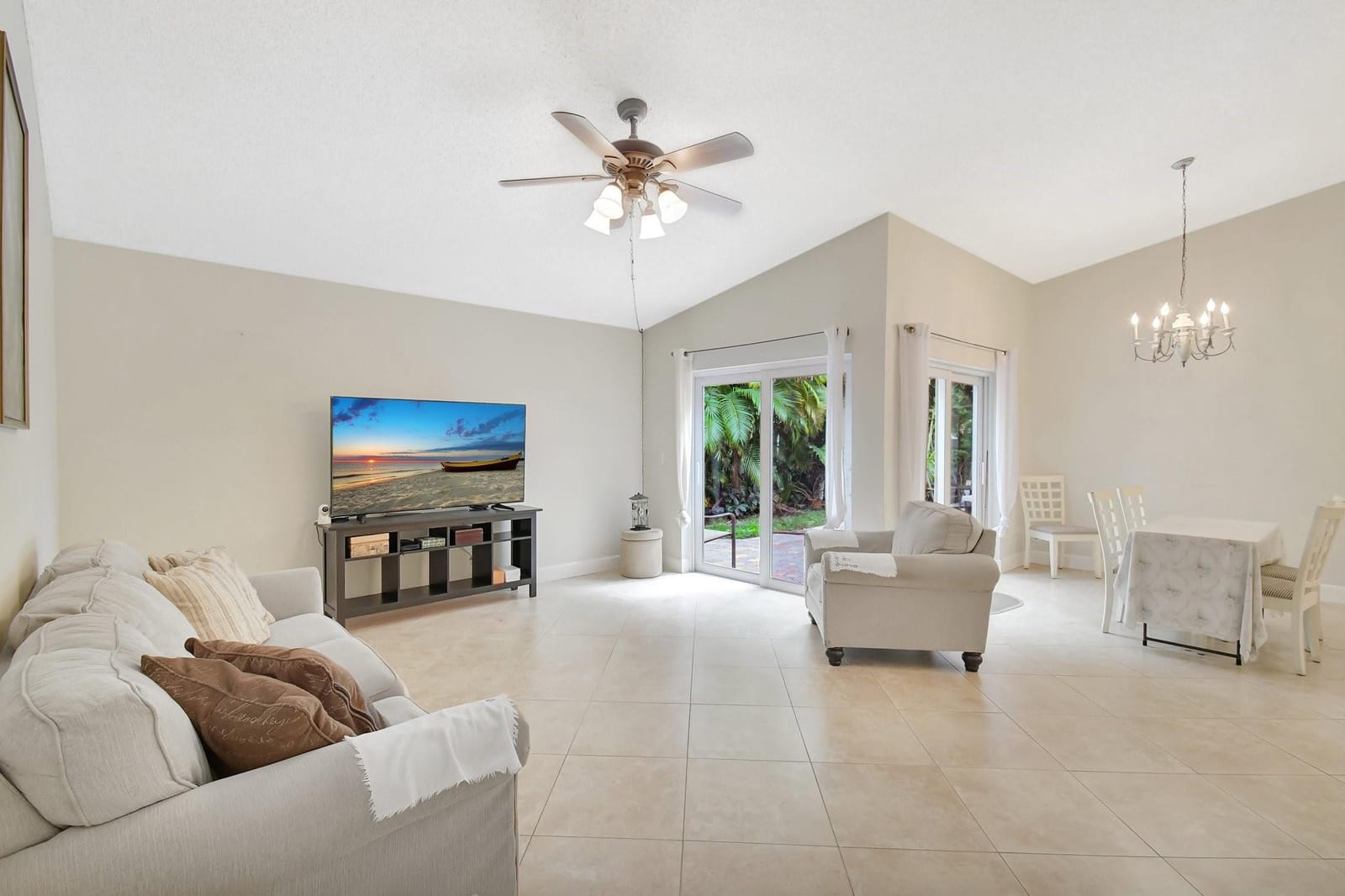 134 E Riverbend Drive, Sunrise, FL 33326 photo 7