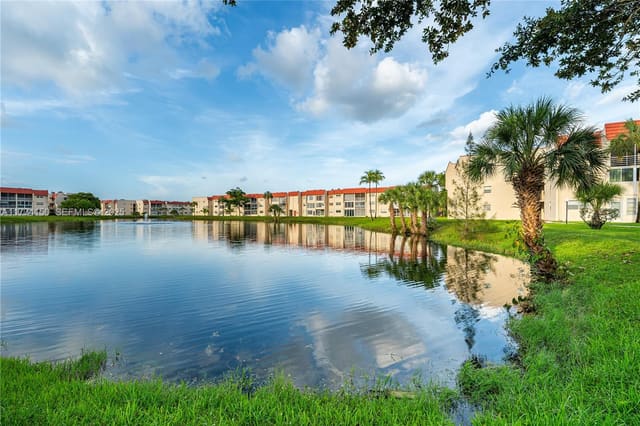 2651 E Sunrise Lakes Drive 309, Sunrise, FL 33322