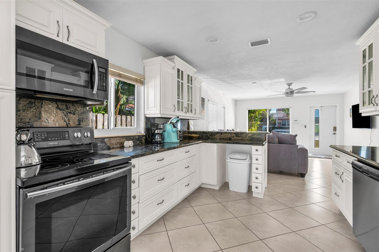 4641 Bougainvilla Drive — photo 9