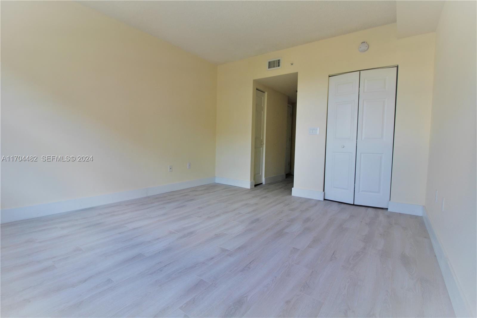 17150 N Bay Road 2612, Sunny Isles Beach, FL 33160 photo 21