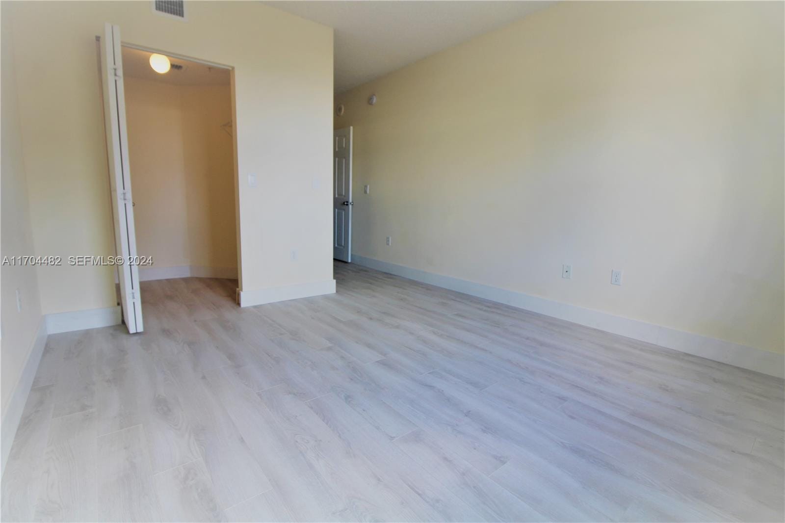 17150 N Bay Road 2612, Sunny Isles Beach, FL 33160 photo 26