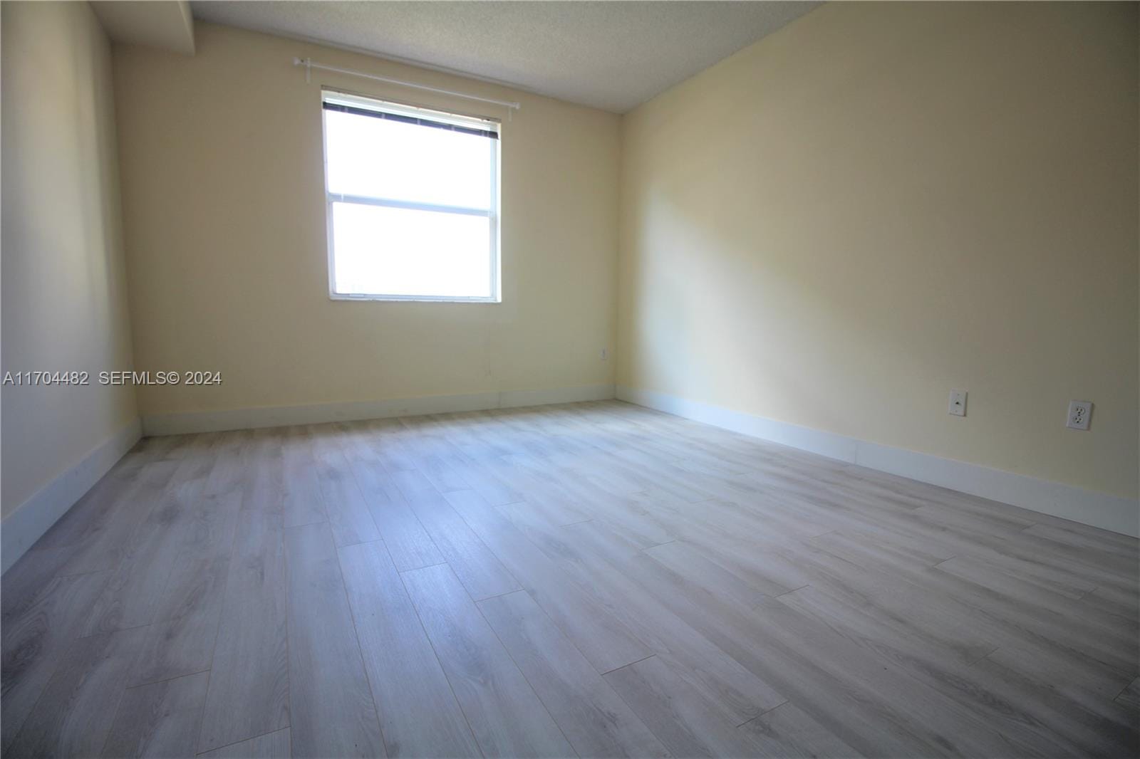 17150 N Bay Road 2612 — photo 9