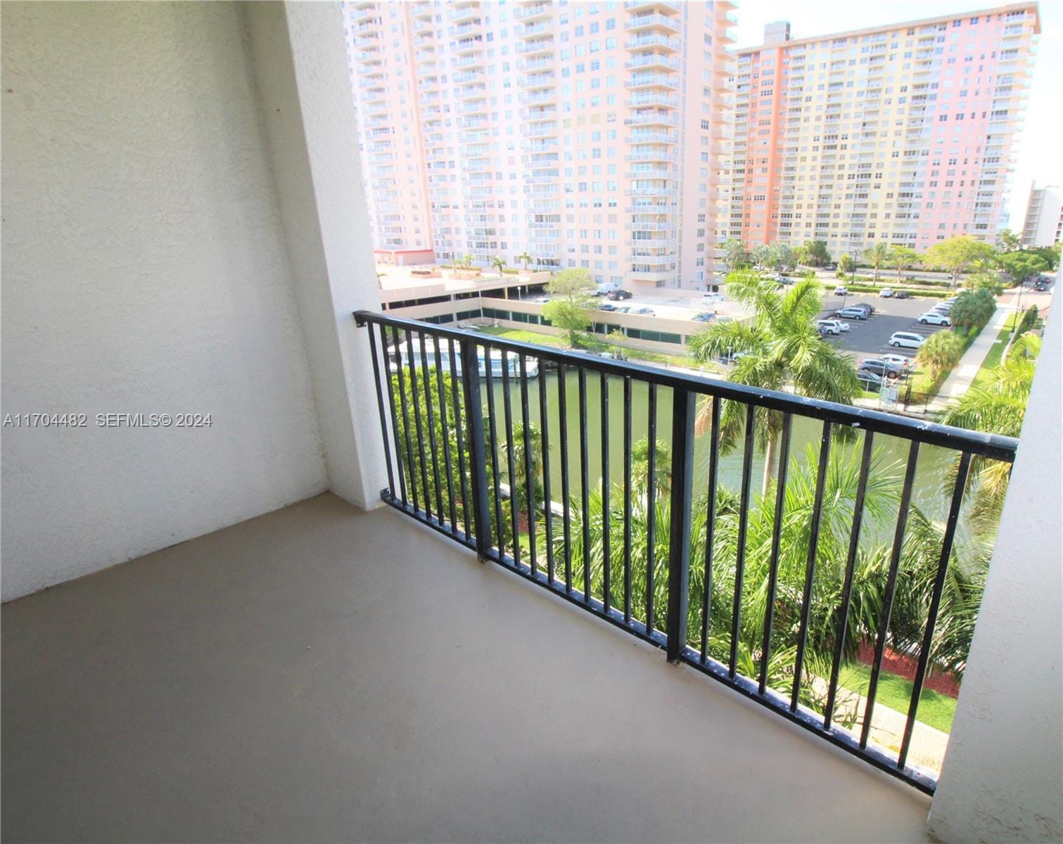 17150 N Bay Road 2612 — photo 10