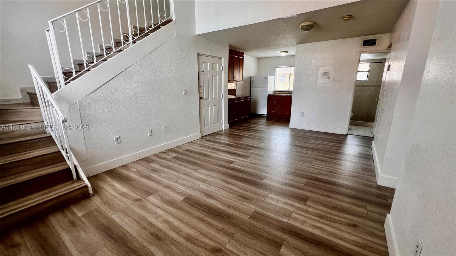 2760 W 61st Place 202, Hialeah, FL 33016 photo 2