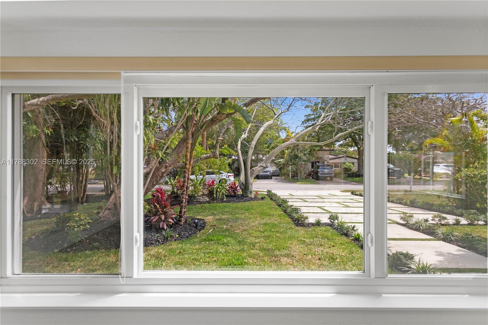 1345 NE 182nd Street, North Miami Beach, FL 33162 photo 9