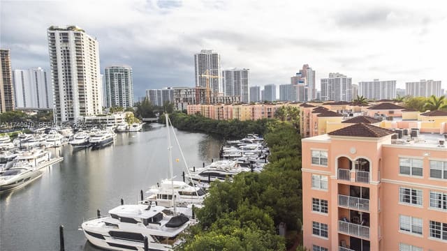 19999 E Country Club Drive 1/305, sold in The Yacht Club At Aventura, Aventura, FL