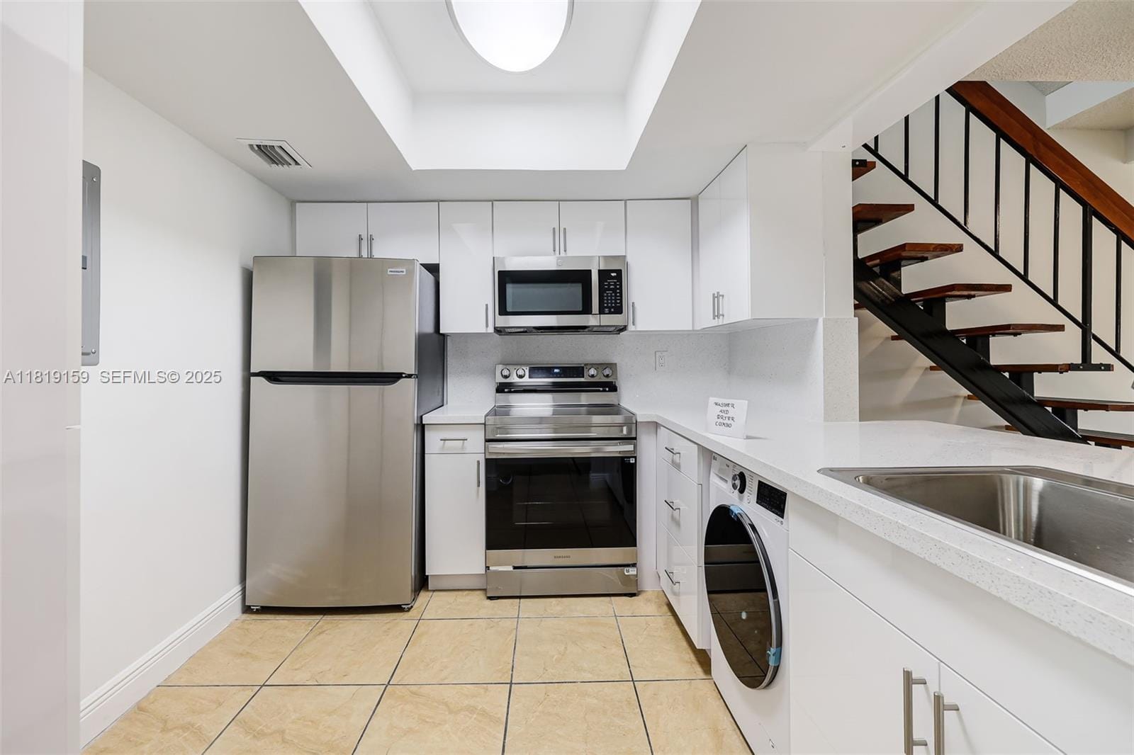 1121 SW 105th Avenue 302 — photo 5