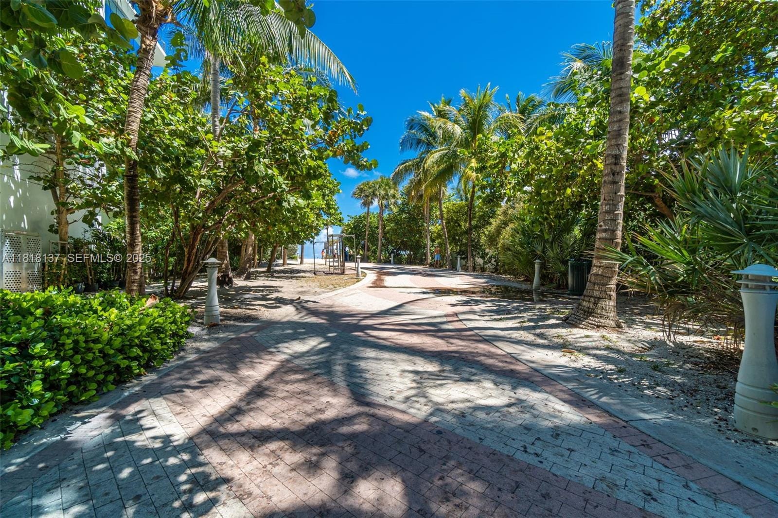 2899 Collins Avenue 946, Miami Beach, FL 33140 photo 26