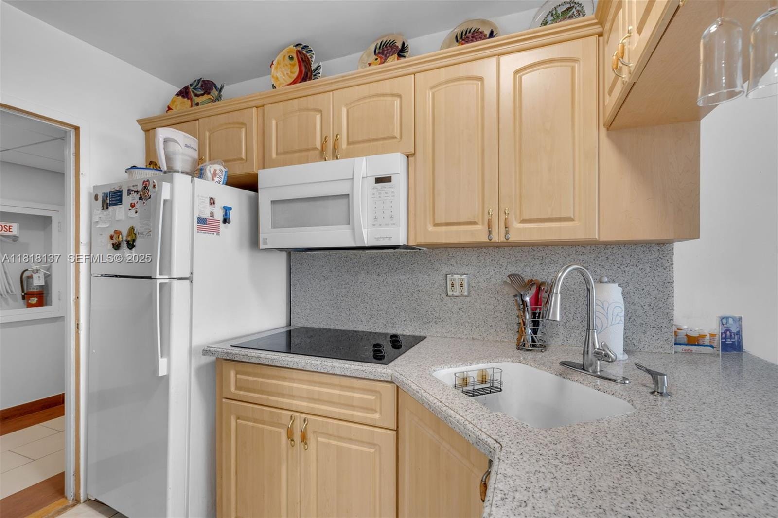2899 Collins Avenue 946, Miami Beach, FL 33140 photo 7