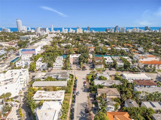830 W 40th Street, sold in Garden Sub Amd Pl, Miami Beach, FL