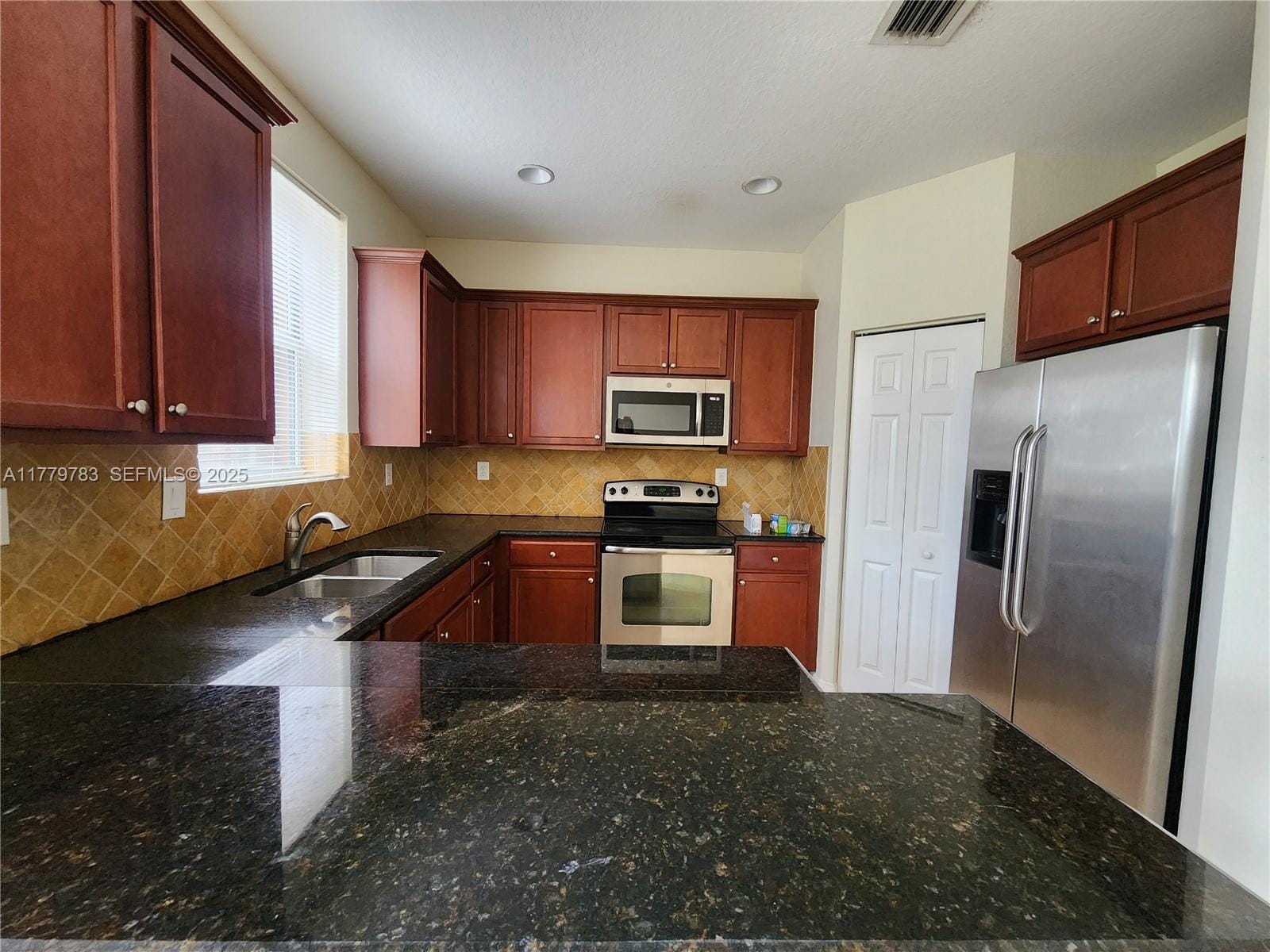 14709 SW 25th Street 14709, Miami, FL 33185 photo 4