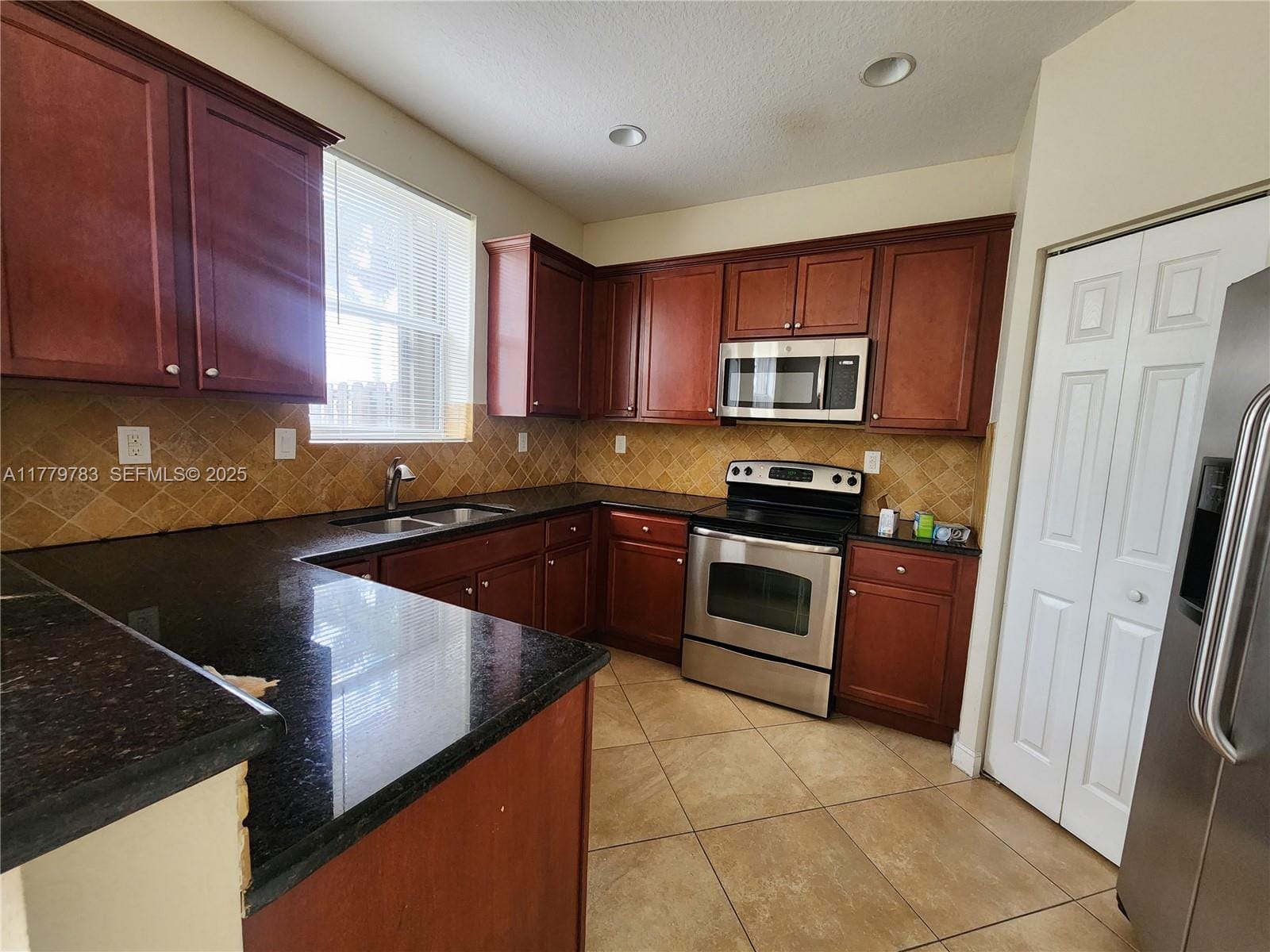 14709 SW 25th Street 14709, Miami, FL 33185 photo 5