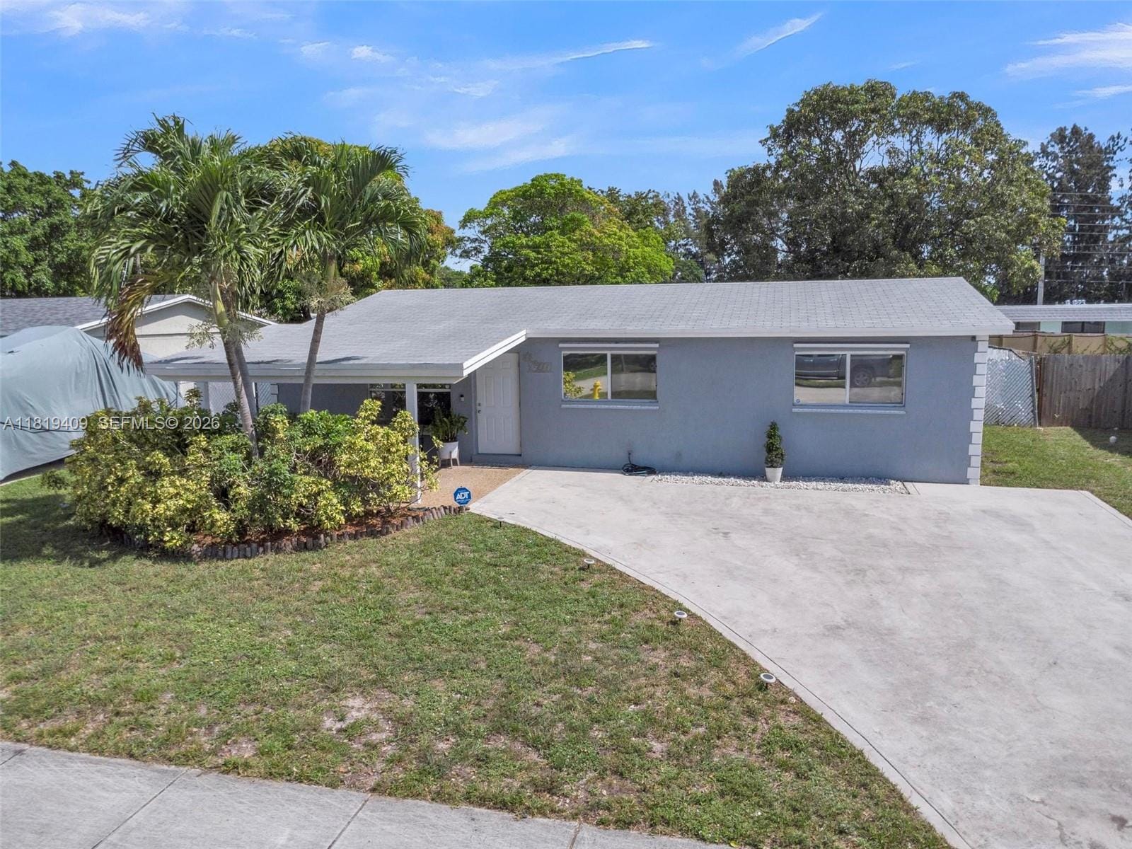 2771 NW 25th Street, Fort Lauderdale, FL 33311