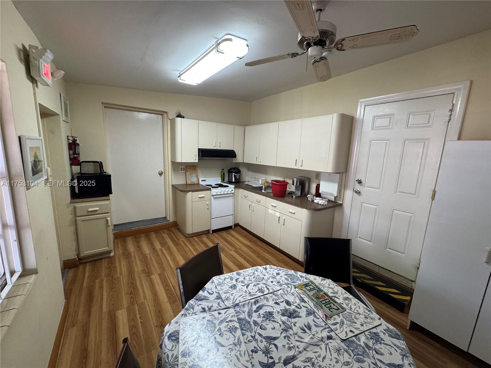 501-525 E 9th Street, Hialeah, FL 33010 photo 28