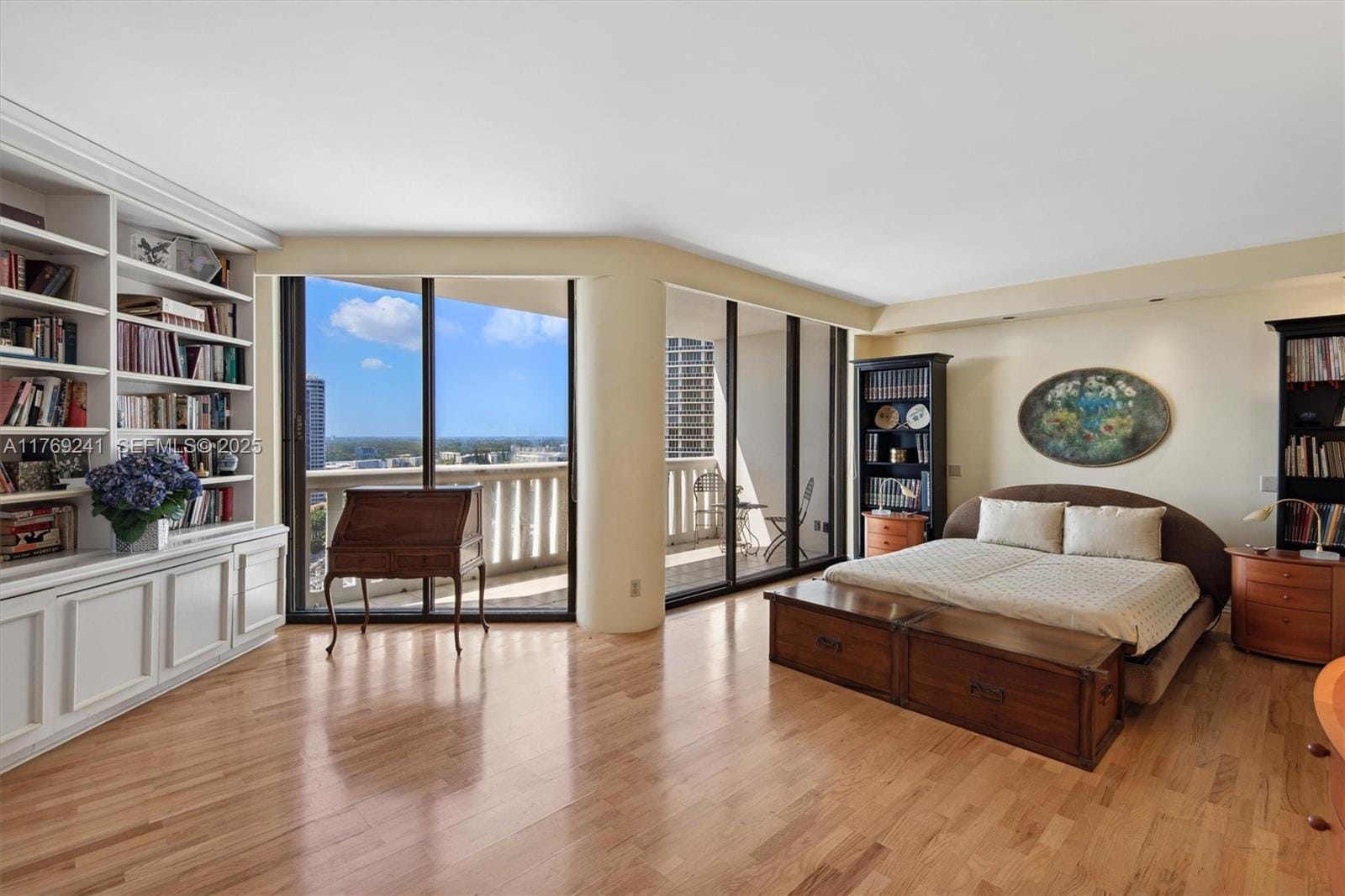 3000 Island Boulevard 1902, Aventura, FL 33160 photo 13