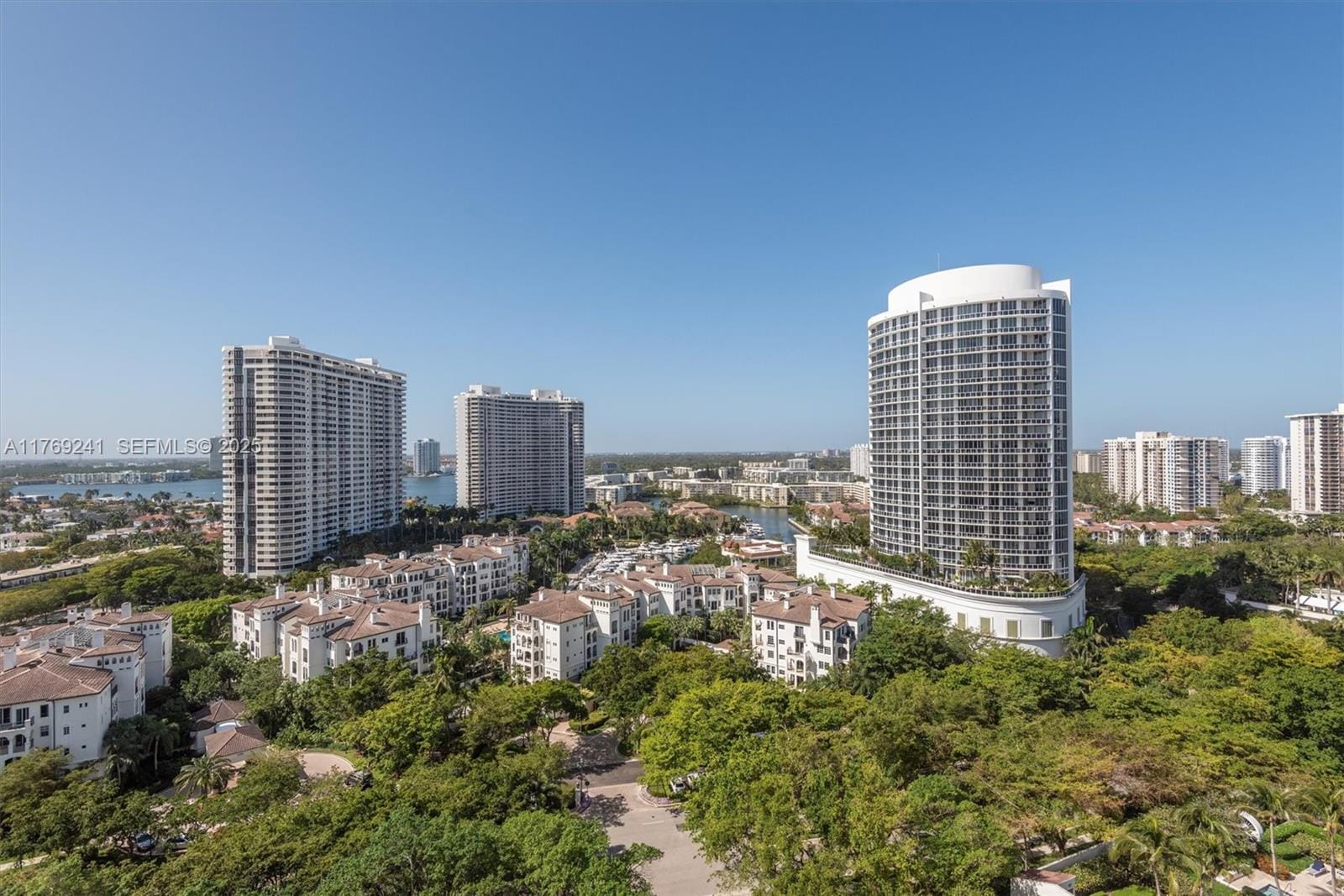 3000 Island Boulevard 1902, Aventura, FL 33160 photo 17
