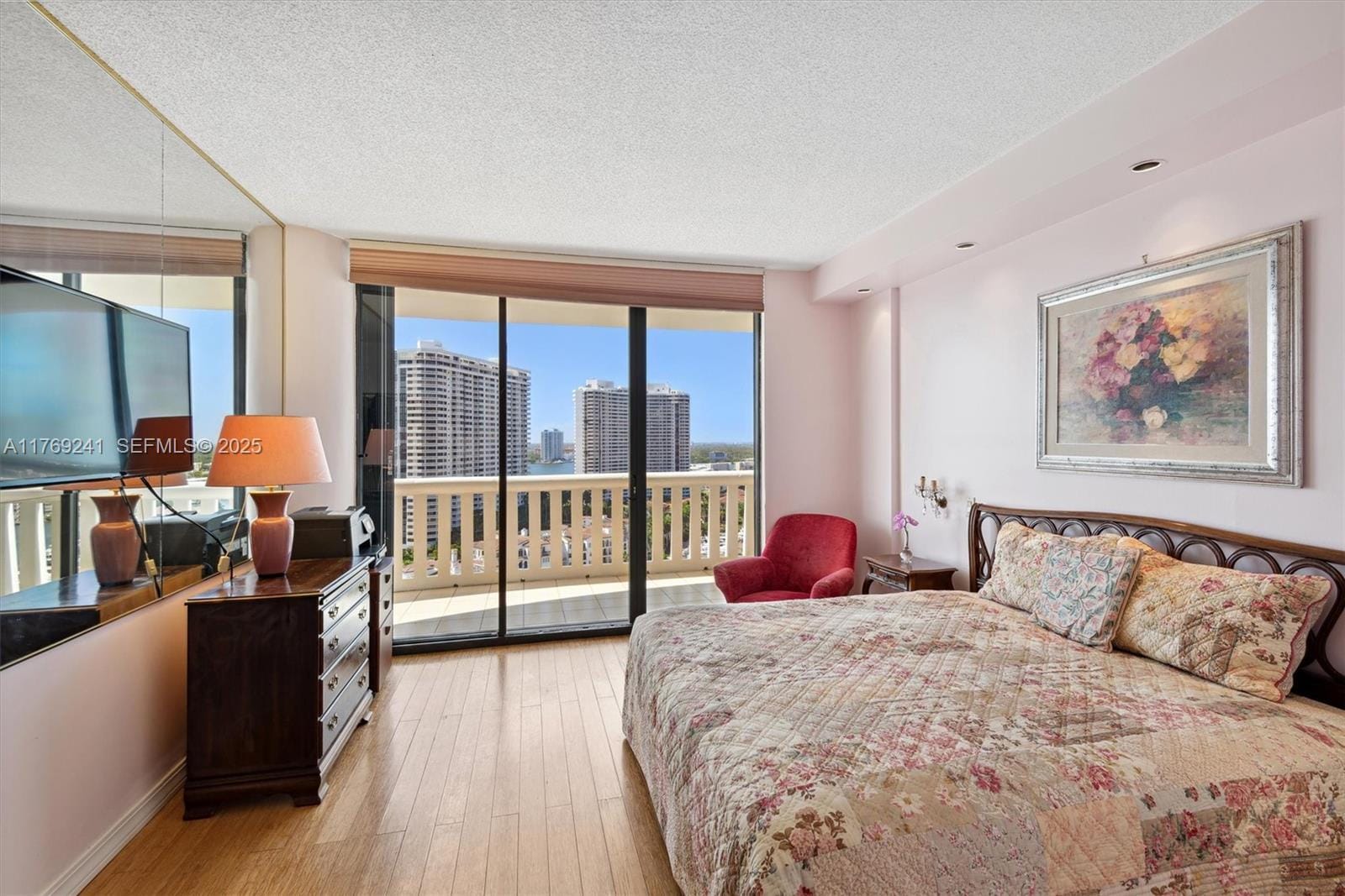 3000 Island Boulevard 1902, Aventura, FL 33160 photo 18