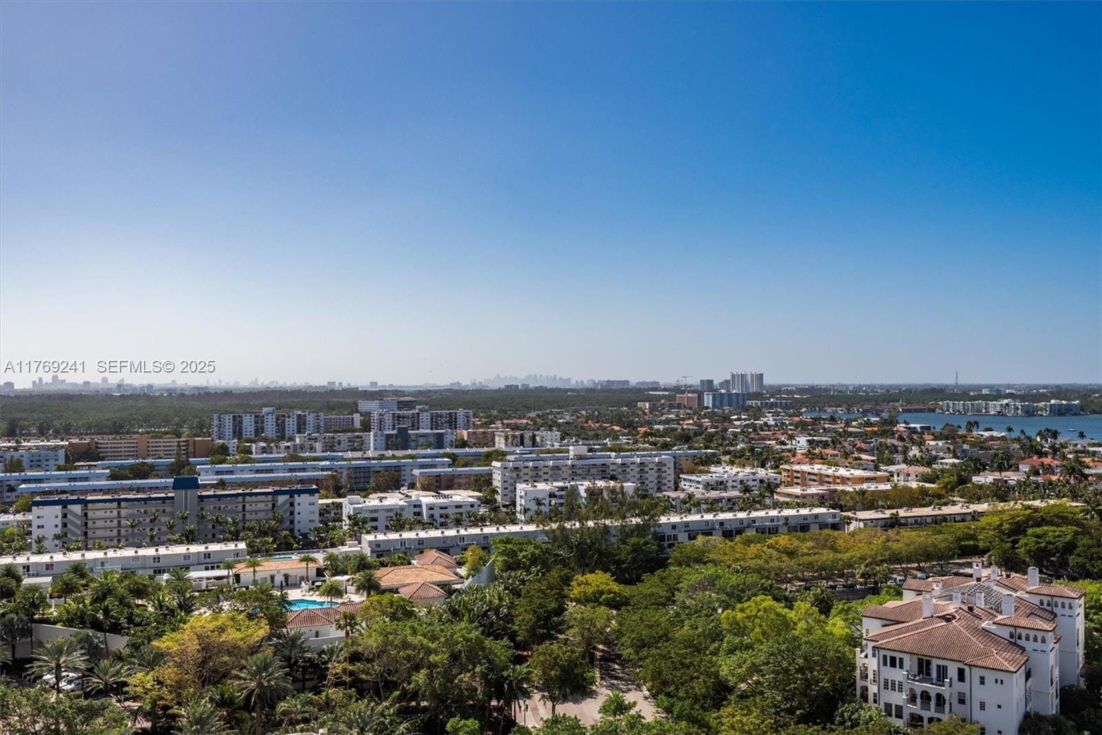 3000 Island Boulevard 1902, Aventura, FL 33160 photo 19