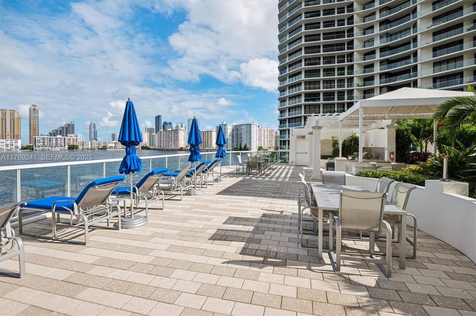 3000 Island Boulevard 1902, Aventura, FL 33160 photo 23