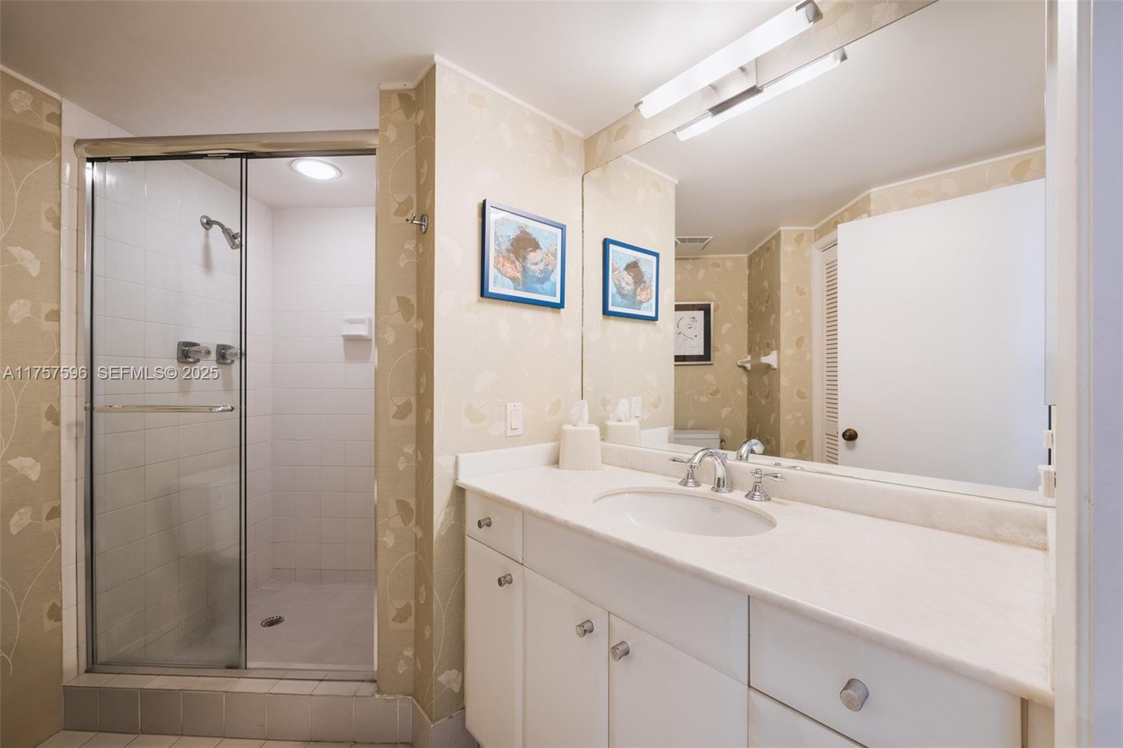 1581 Brickell Avenue 1705, Miami, FL 33129 photo 16