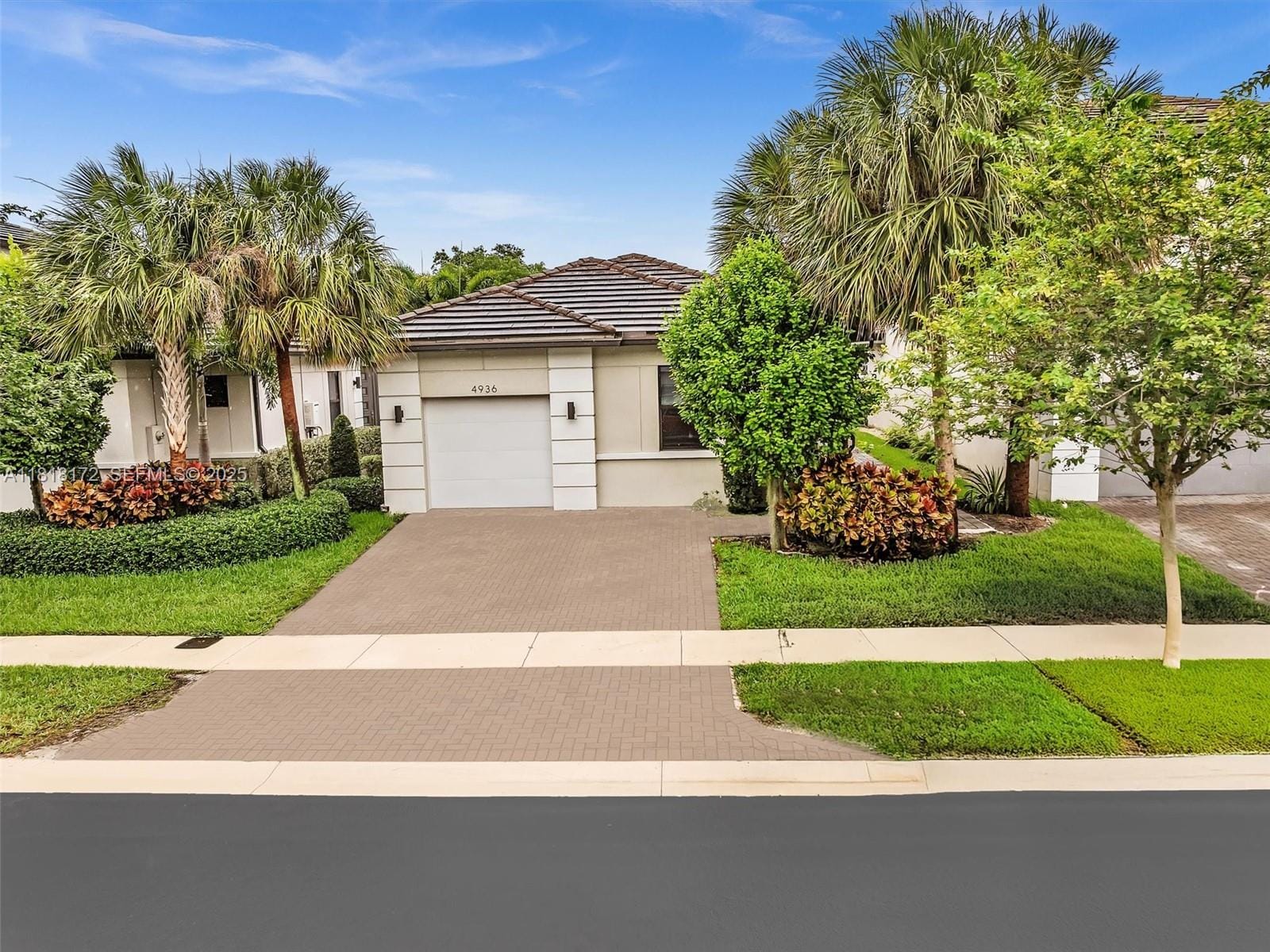 4936 Whispering Way, Dania Beach, FL 33312