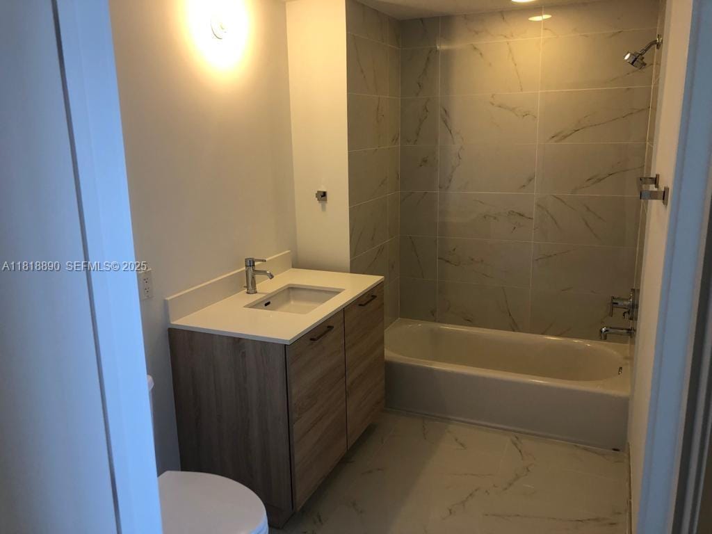 16385 Biscayne Boulevard 1005, North Miami Beach, FL 33160 photo 24