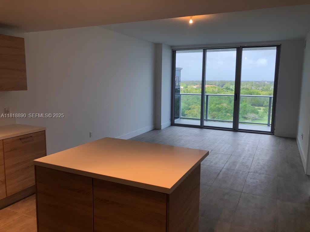16385 Biscayne Boulevard 1005, North Miami Beach, FL 33160 photo 26