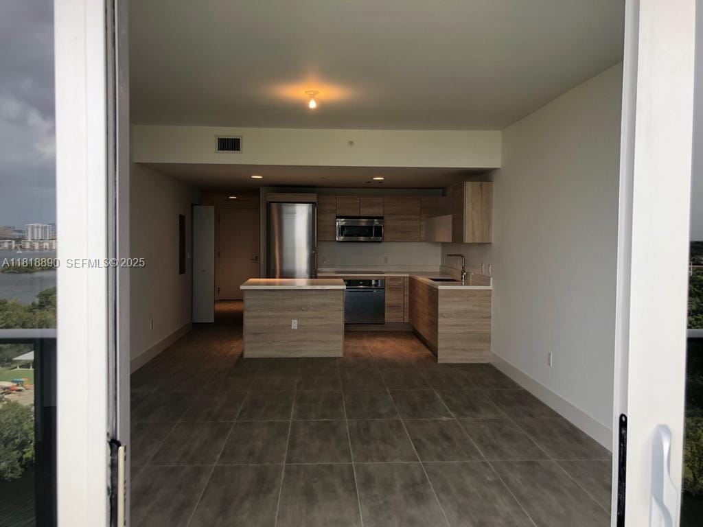16385 Biscayne Boulevard 1005 — photo 6