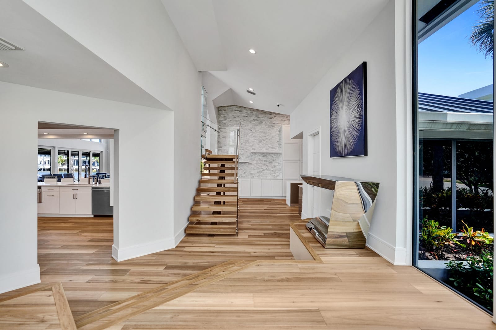 961 Iris Drive — photo 6
