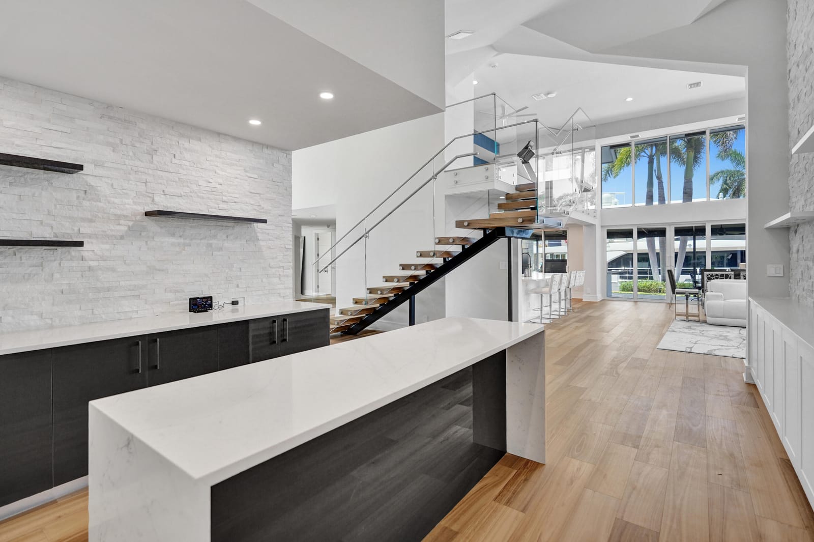 961 Iris Drive — photo 10