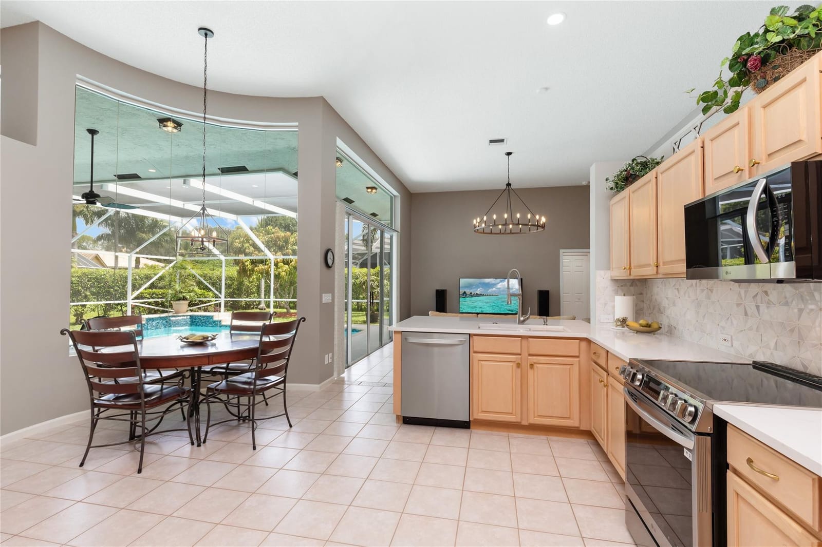4940 Kensington Circle — photo 11