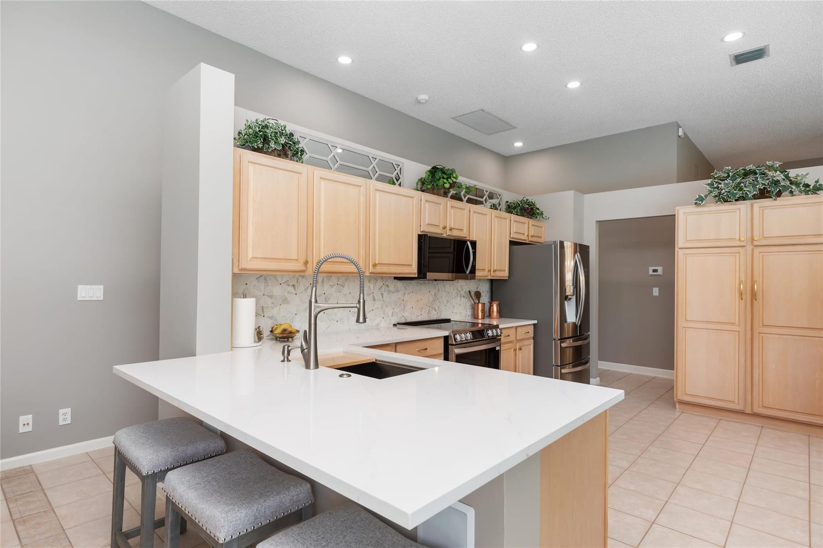 4940 Kensington Circle — photo 12