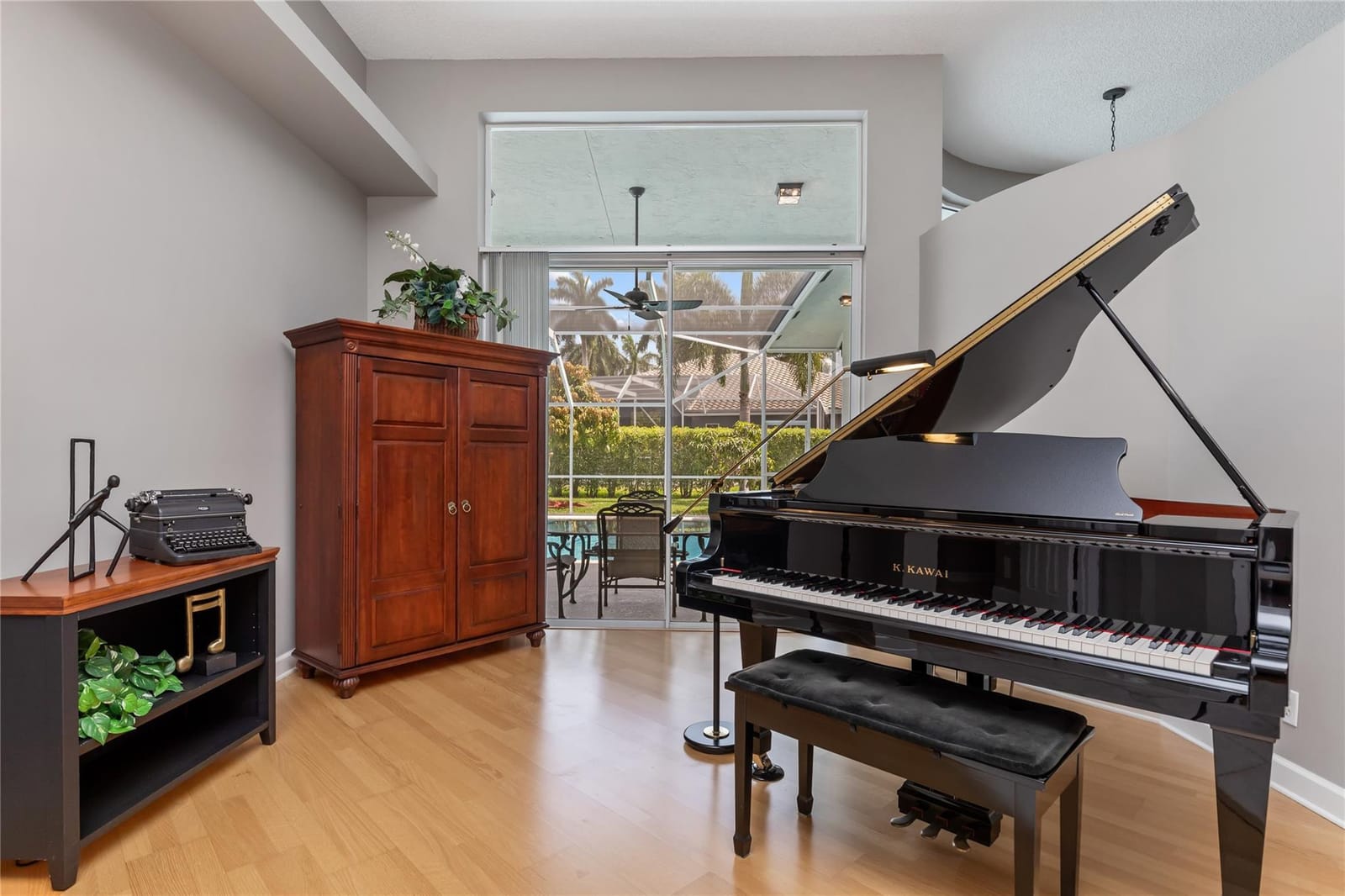 4940 Kensington Circle — photo 4