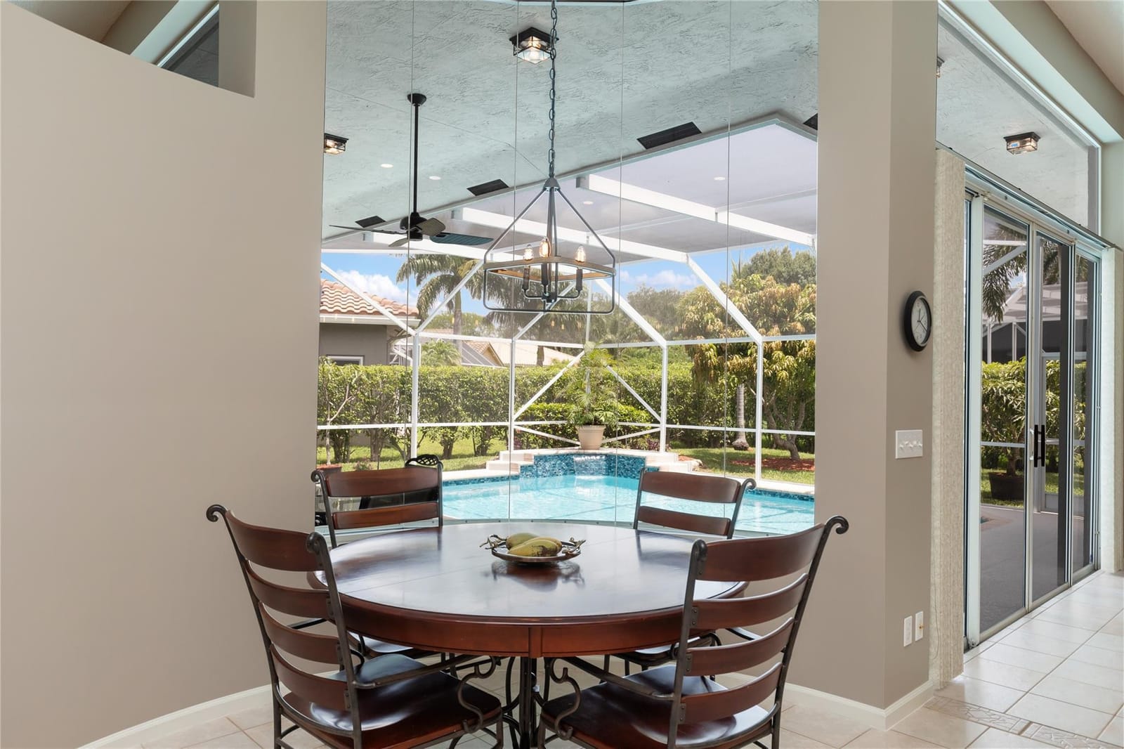4940 Kensington Circle — photo 9