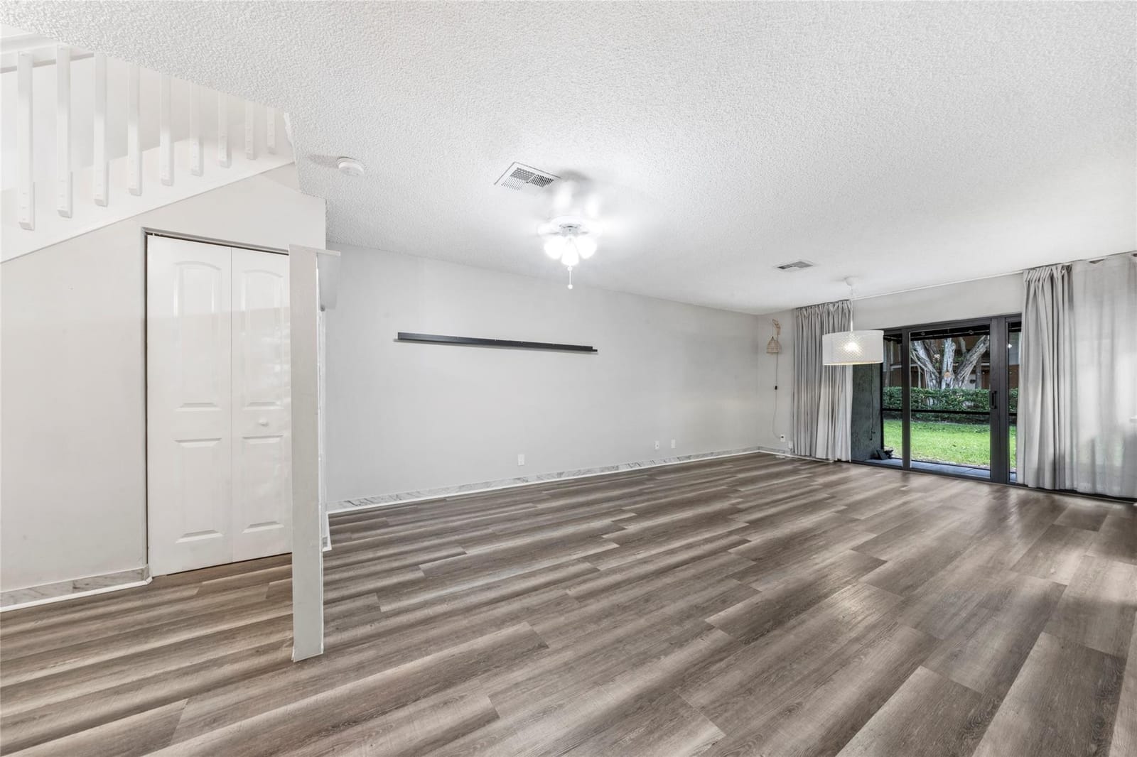9139 Vineyard Lake Drive — photo 3