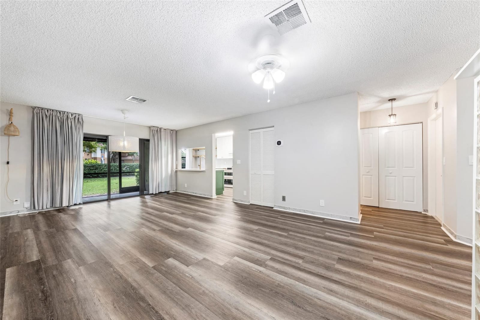 9139 Vineyard Lake Drive — photo 4