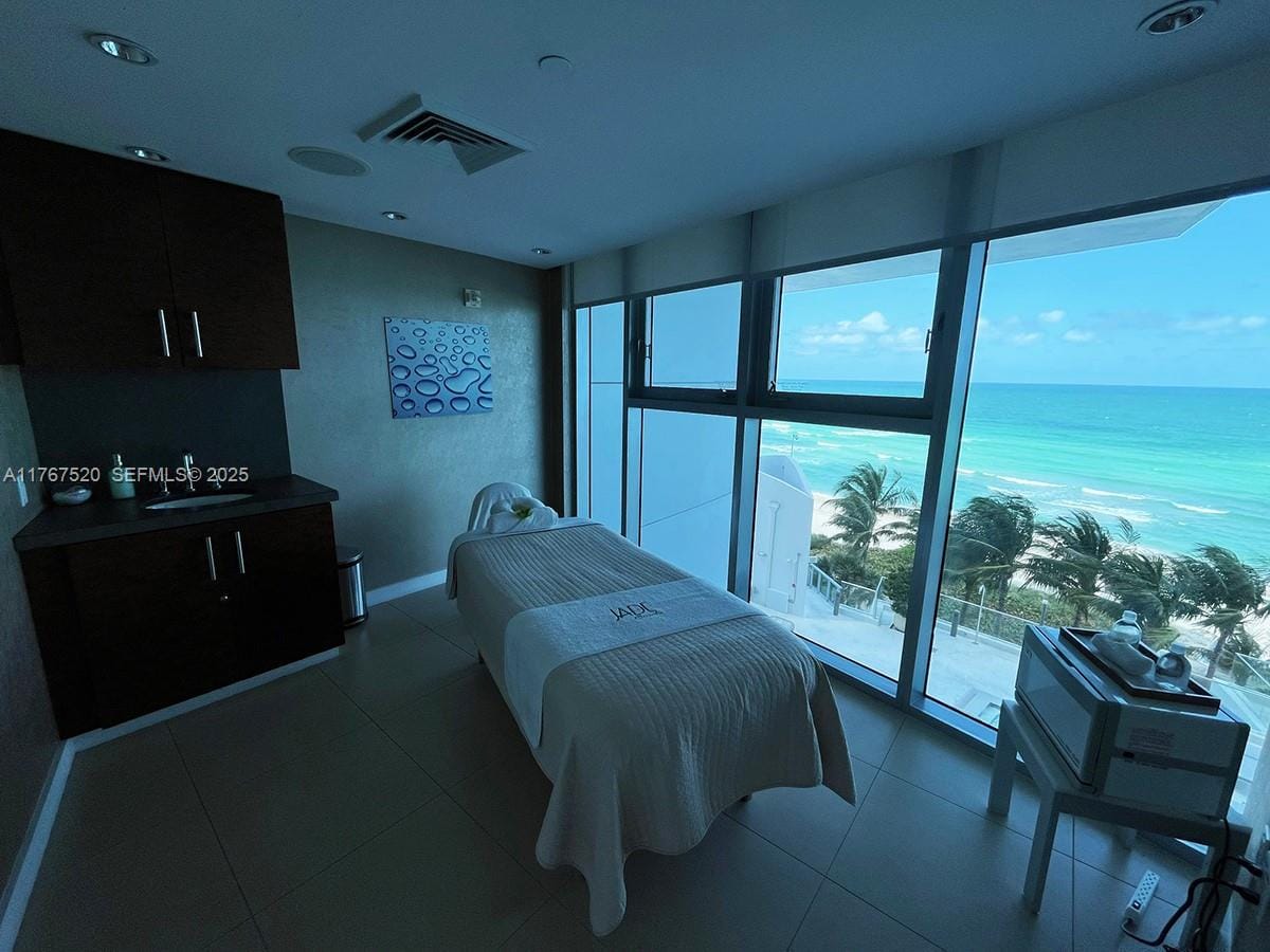 17001 E Collins Avenue 1404, Sunny Isles Beach, FL 33160 photo 12