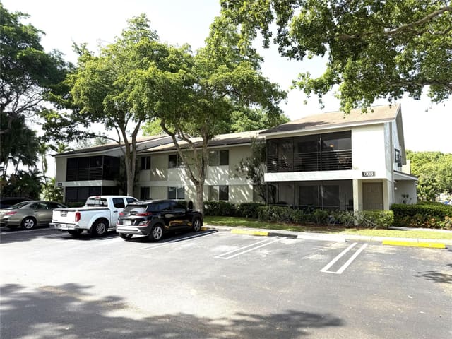 608 Gardens Drive 102, sold in Gardens North, Pompano Beach, FL