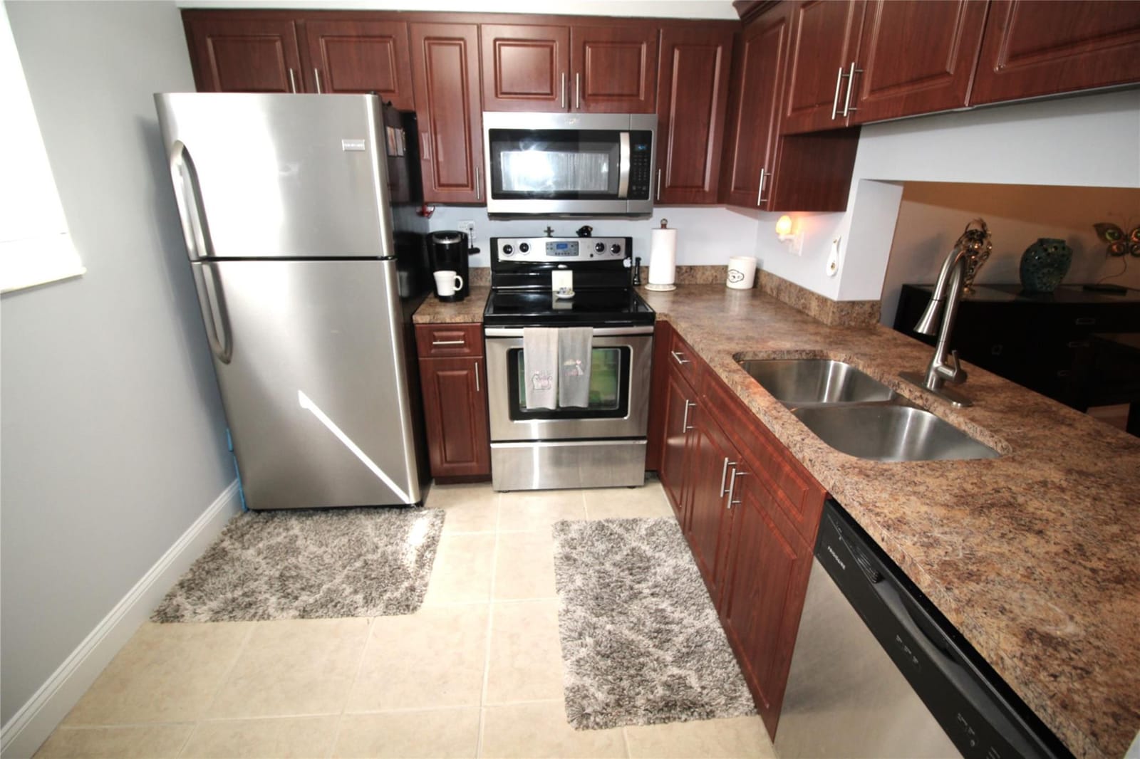 608 Gardens Drive 102, Pompano Beach, FL 33069 photo 2