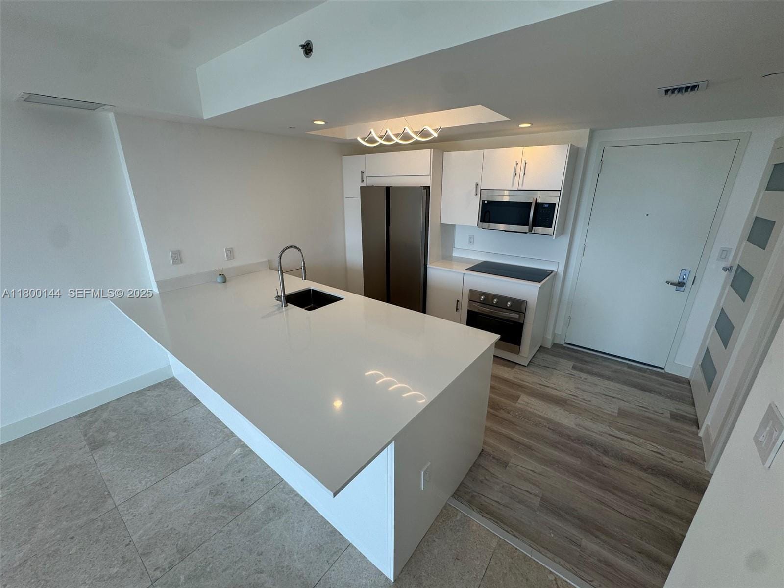 50 Biscayne Boulevard 504, Miami, FL 33132 photo 3