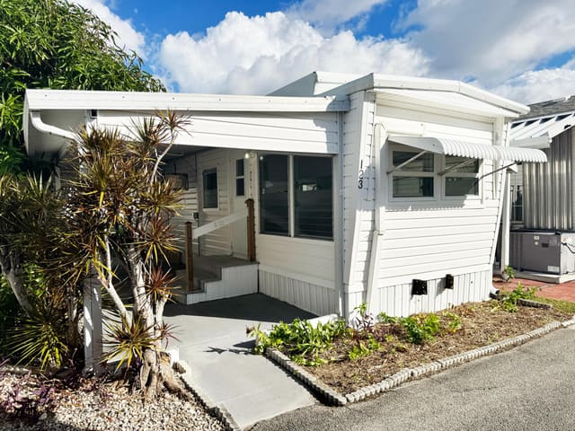 23 Hibiscus Drive I, Briny Breezes, FL 33435