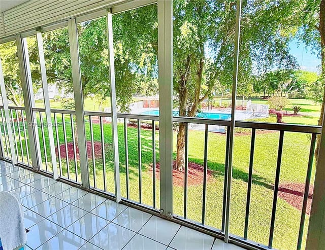 5100 Washington Street 304, Hollywood, FL 33021
