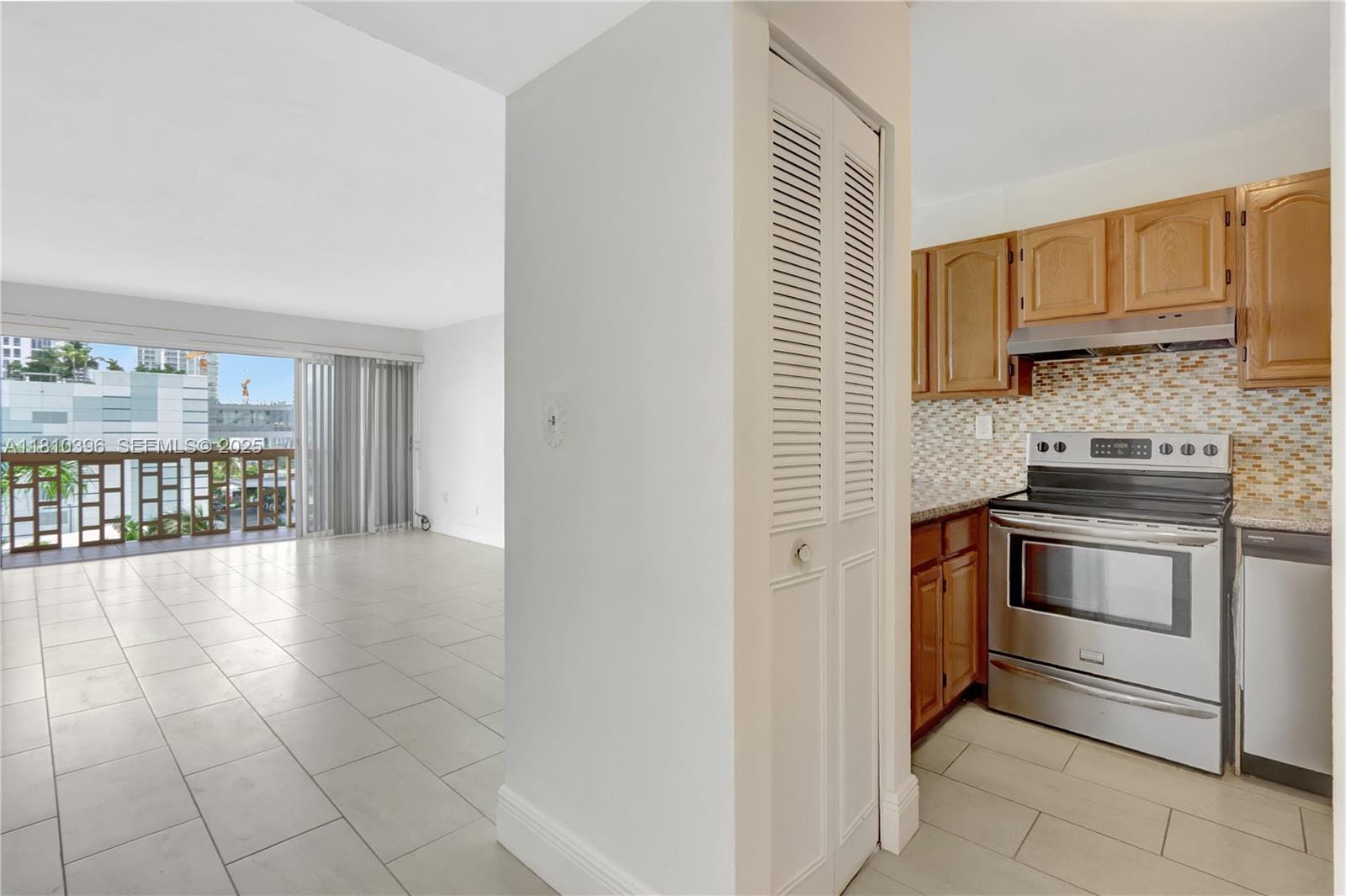 600 NE 25th Street PHD — photo 4