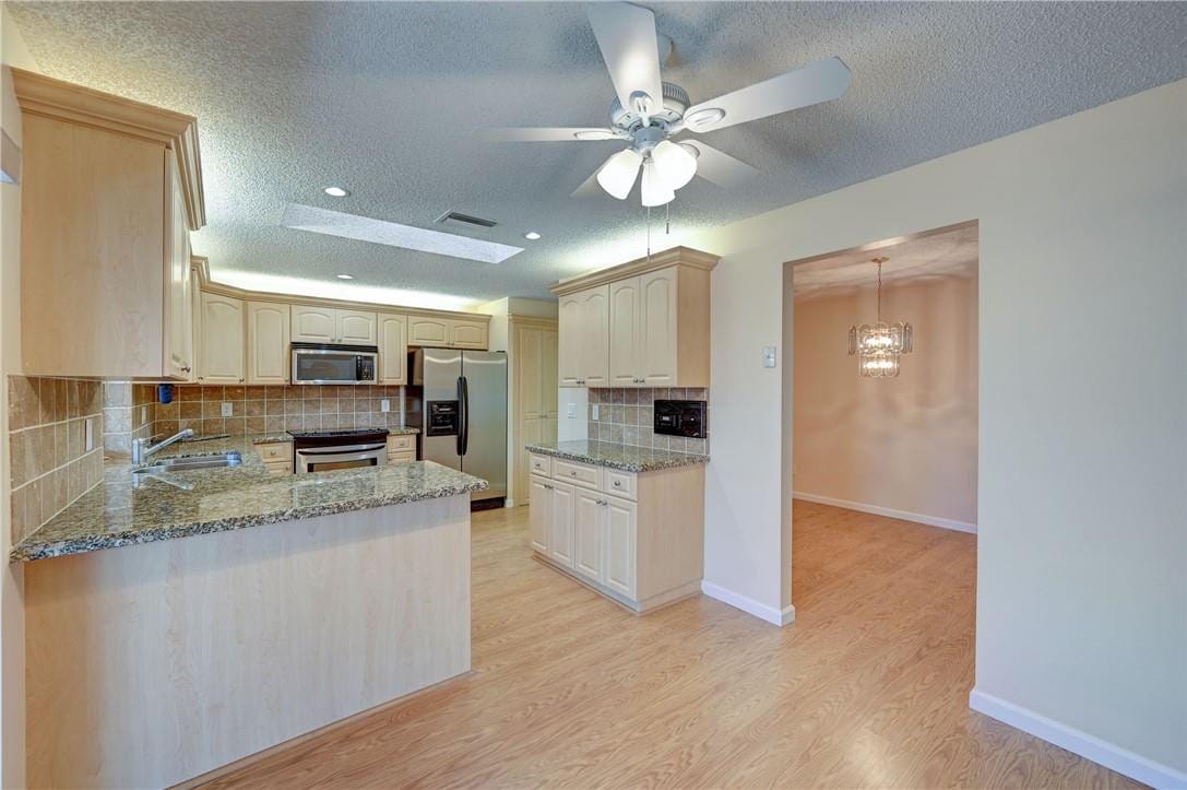 8221 NW 49th Street — photo 7