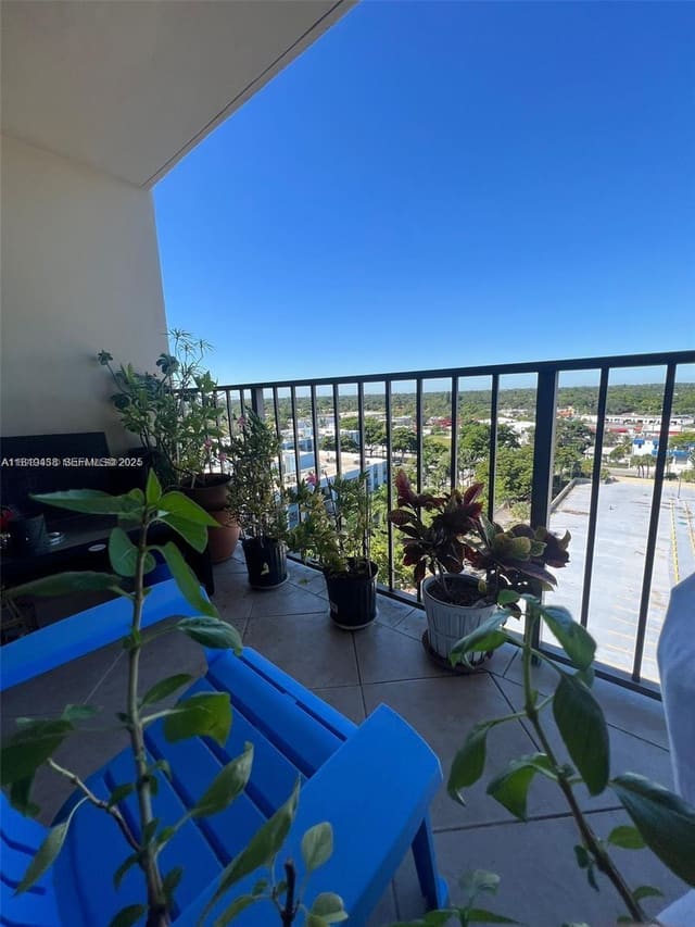 1470 NE 123rd Street A1106, sold in Greenwich Ph I Condo, North Miami, FL