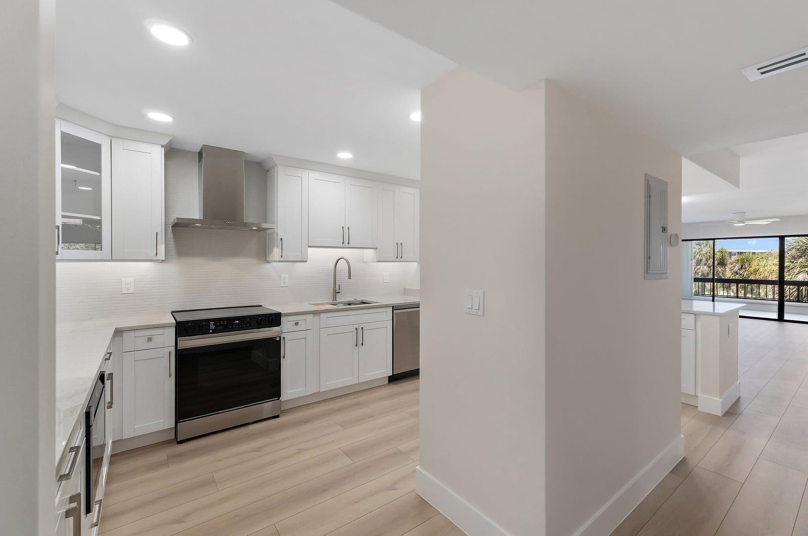 1030 Us Highway One 304, North Palm Beach, FL 33408