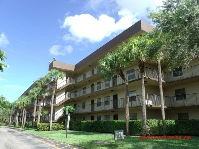 3121 NW 47th Terrace 116, sold in Cypress Chase North No 1, Lauderdale Lakes, FL